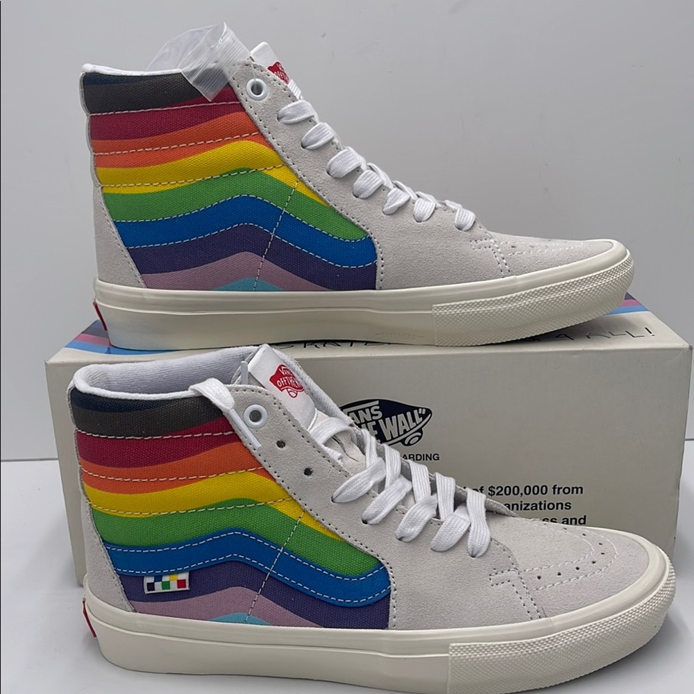 NWT NIB Vans Rainbow High-Top Sneakers Skate Sk8-HiPride White/Multi